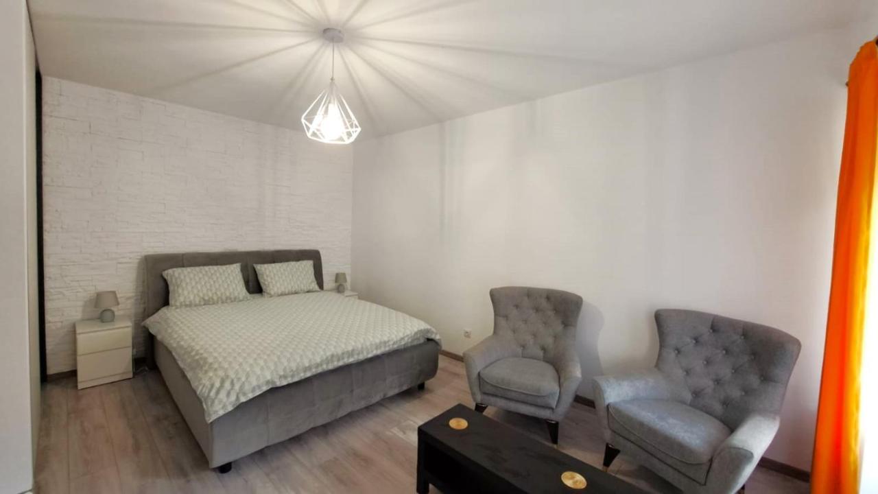 Cosy Studio In The Heart Of Μπρασόβ Εξωτερικό φωτογραφία
